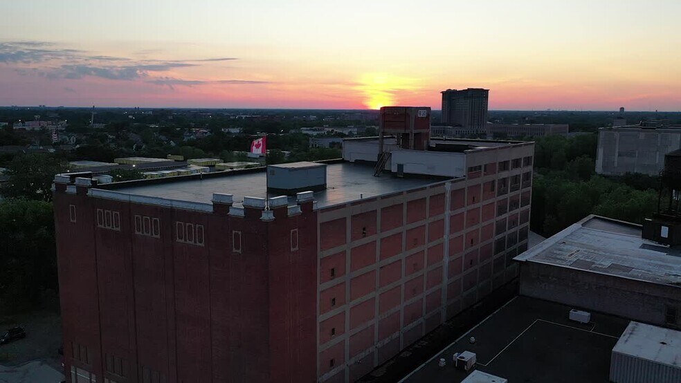 2030 Howard St, Detroit, MI à louer - Vidéo sur l’annonce professionnelle – Image 2 sur 9