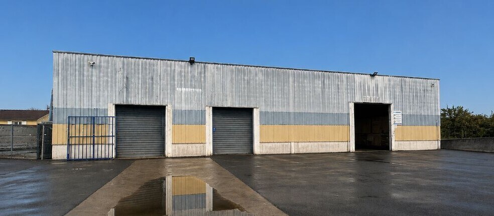Industriel/Logistique dans Beynost à vendre - Photo de l’immeuble – Image 1 sur 4