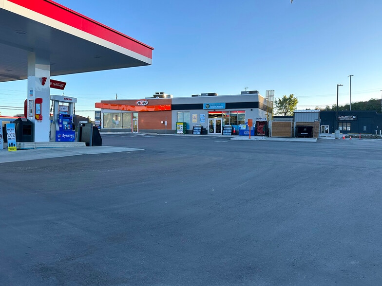 10 Hops Dr, Algonquin Highlands, ON à louer - Photo de l’immeuble – Image 2 sur 5