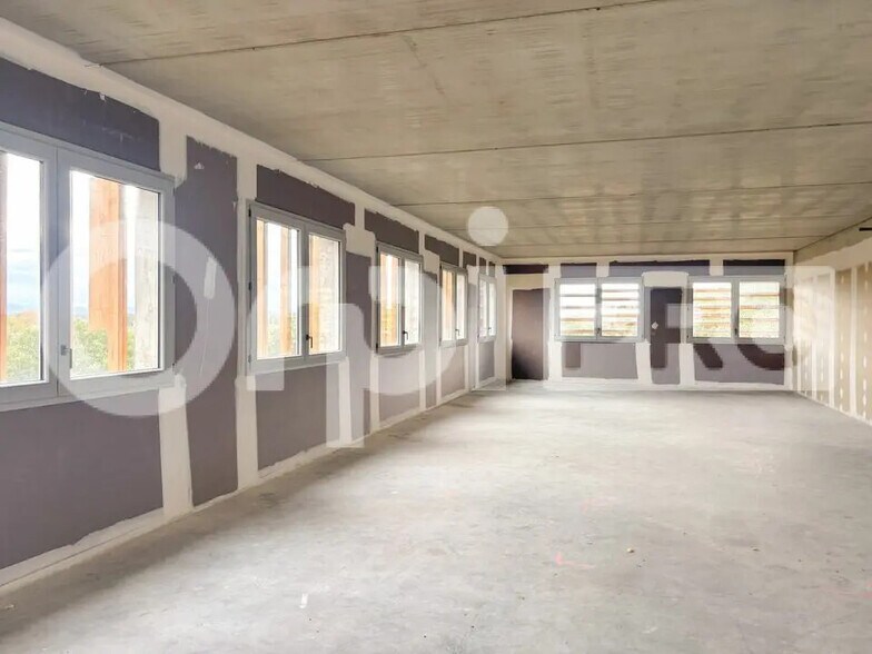 Bureau dans Bénesse-Maremne à louer - Photo de l’immeuble – Image 1 sur 3