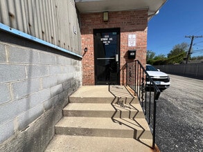 9520 Seymour Ave, Schiller Park, IL à louer Photo intérieure– Image 2 sur 9