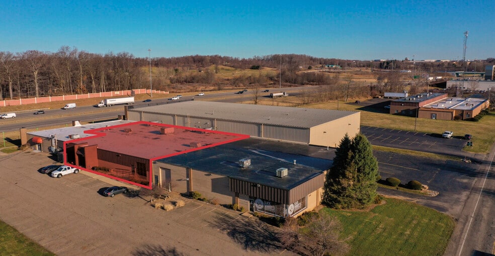 7577-7585 Freedom Ave NW, North Canton, OH à louer - Photo de l’immeuble – Image 1 sur 6
