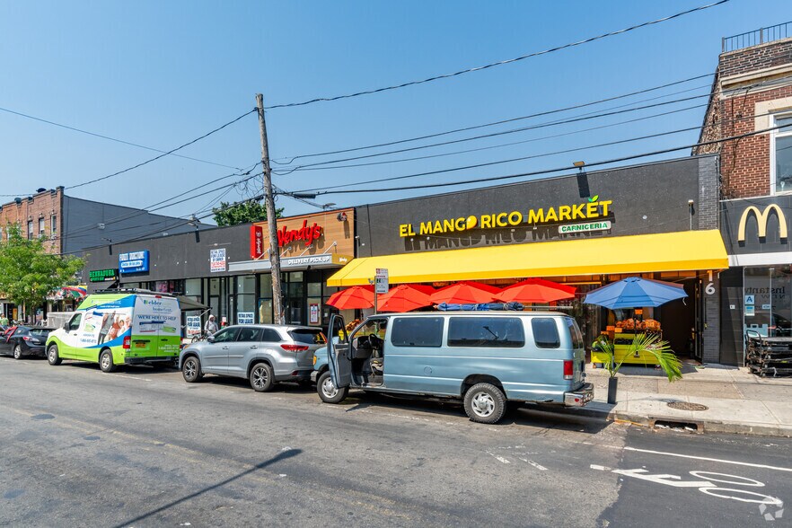 40-16 National St, Corona, NY à louer - Photo de l’immeuble – Image 3 sur 8