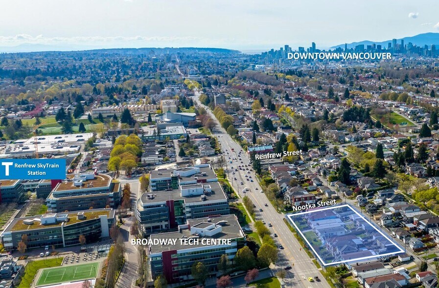 3003-3065 East Broadway, Vancouver, BC à vendre - Photo principale – Image 1 sur 1