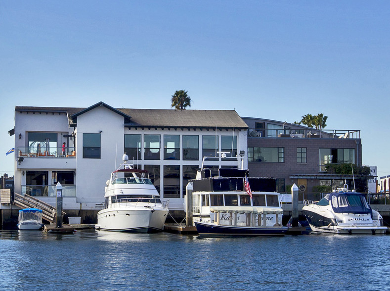 2406 Newport Blvd, Newport Beach, CA à louer - Photo de l’immeuble – Image 3 sur 45