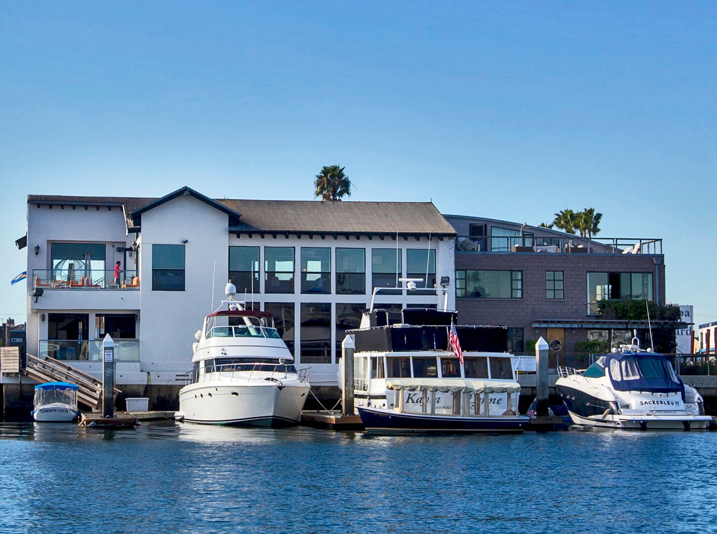 2406 Newport Blvd, Newport Beach, CA à louer Photo principale– Image 1 sur 47
