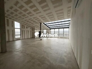 Plus de détails pour Local d'activités à louer