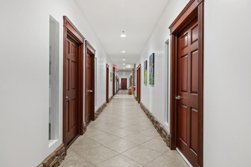 1 Hedstrom Dr, Ashland, OH à louer - Photo de l’immeuble – Image 3 sur 27