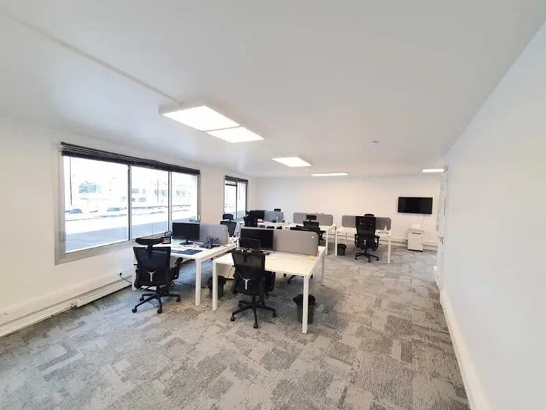 26 Rue Jacques Dulud, Neuilly-sur-Seine à louer - Photo de l’immeuble – Image 3 sur 7