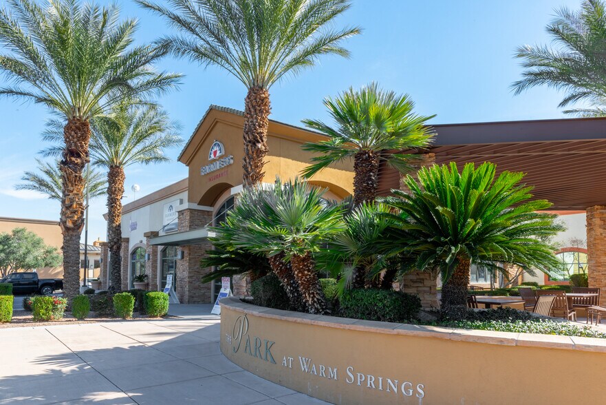 193 E Warm Springs Rd, Las Vegas, NV à vendre - Photo de l’immeuble – Image 3 sur 10