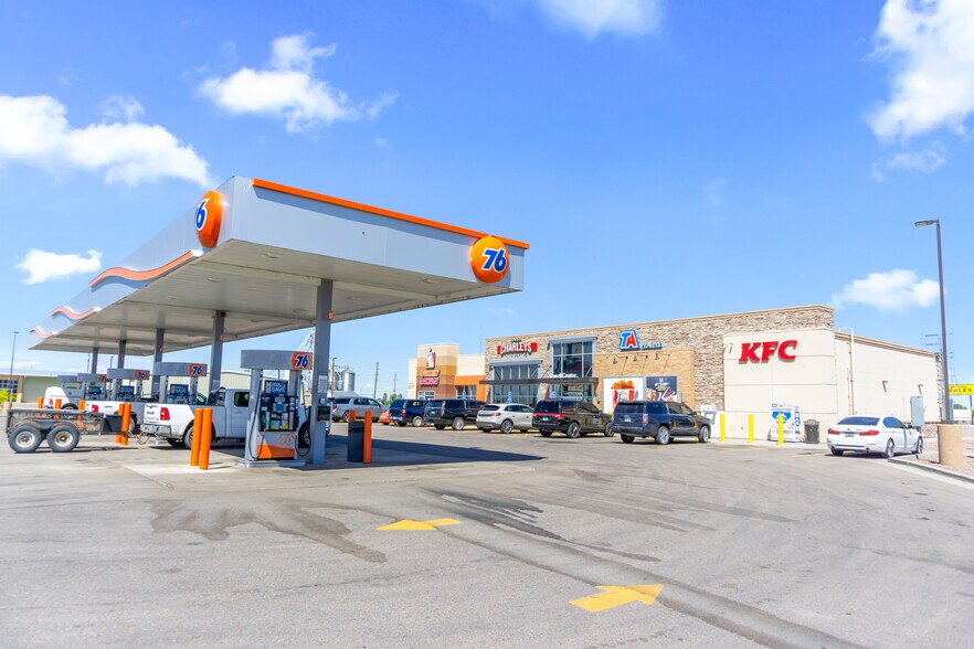 708 N Main St, Lamar, CO à vendre - Photo de l’immeuble – Image 3 sur 6