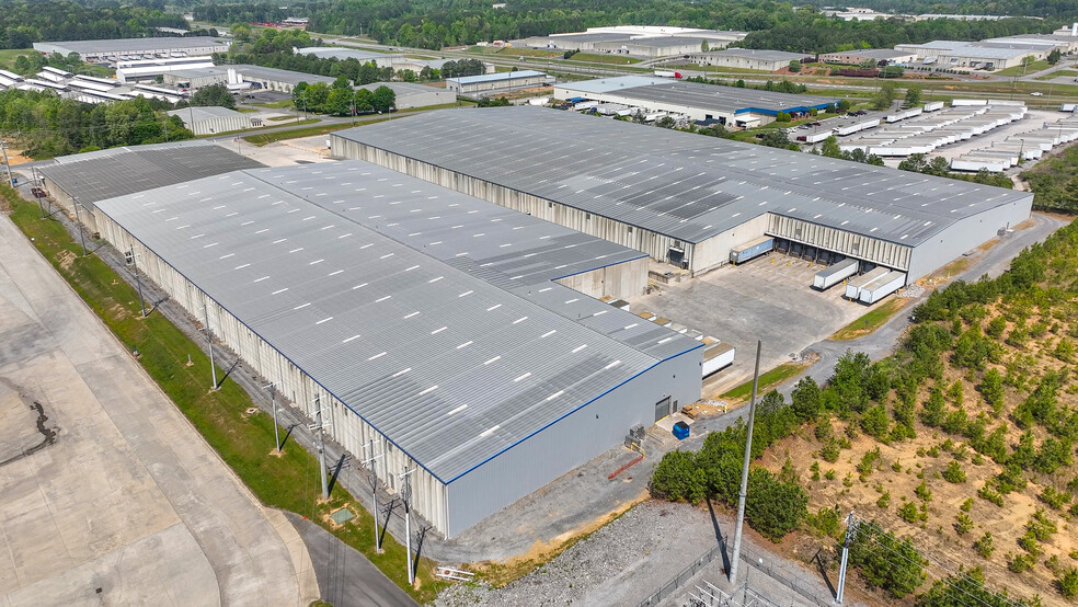 Enterprise Industrial portefeuille de 2 biens à vendre sur LoopNet.fr - Photo de l’immeuble – Image 3 sur 5