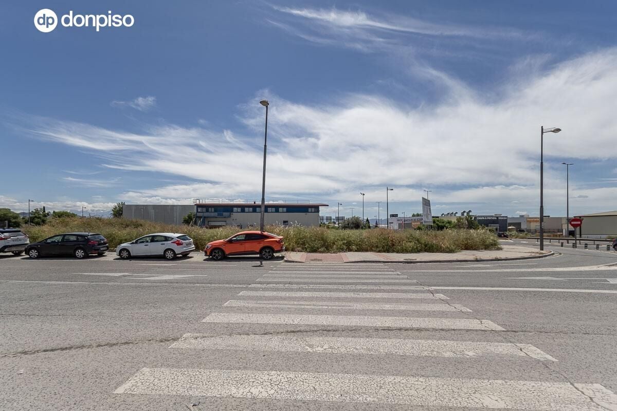 Carretera de Córdoba, 69, Granada, Granada à vendre Photo principale– Image 1 sur 13
