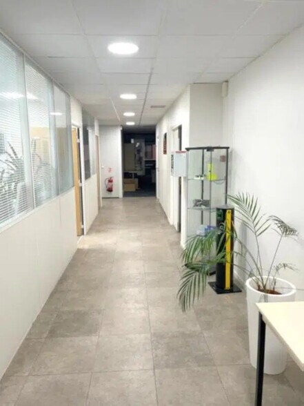 Bureau dans Le Pecq à louer - Photo de l’immeuble – Image 2 sur 12