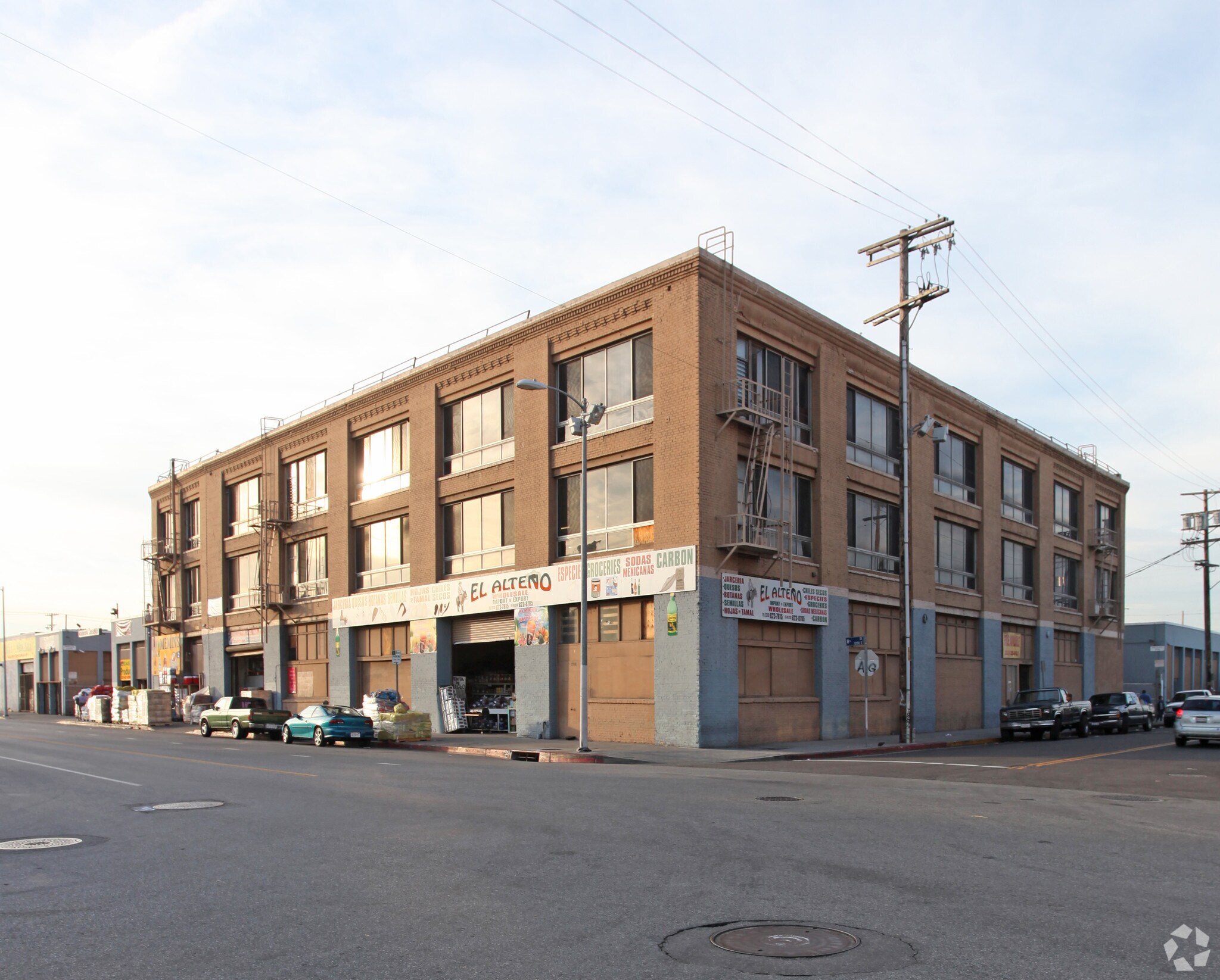 810 Kohler St, Los Angeles, CA à louer Photo principale– Image 1 sur 13