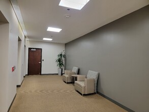 430 N Vineyard Ave, Ontario, CA à louer Photo intérieure– Image 2 sur 14