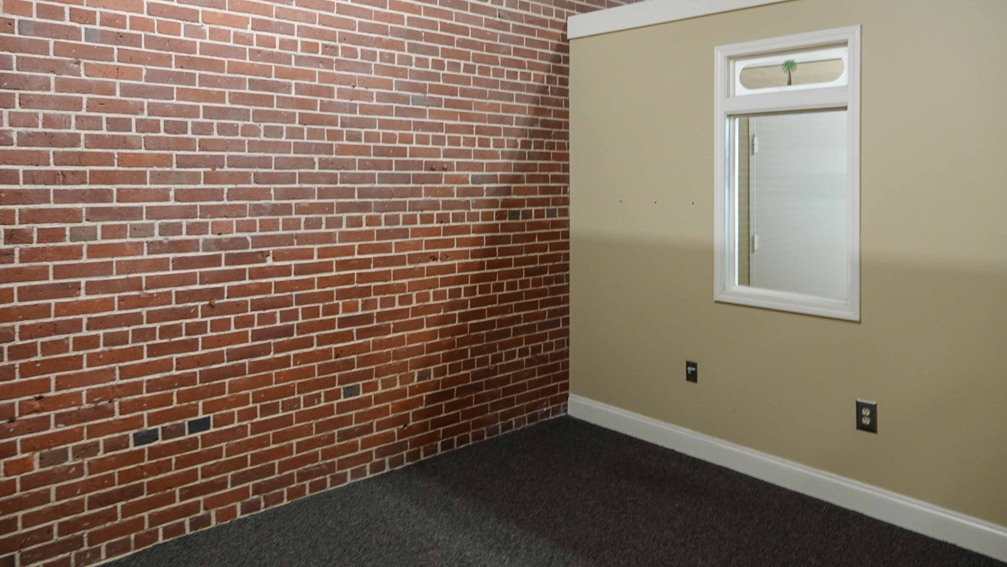 1021 S Main St, Greenville, SC à louer Photo intérieure– Image 1 sur 4