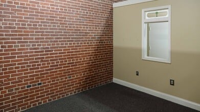 1021 S Main St, Greenville, SC à louer Photo intérieure– Image 1 sur 4