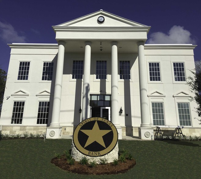 1100 W Main St, Tomball, TX à louer - Photo principale – Image 1 sur 17
