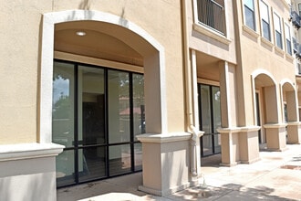 2400 Glenna Goodacre Blvd, Lubbock, TX à louer Photo de l’immeuble– Image 1 sur 2