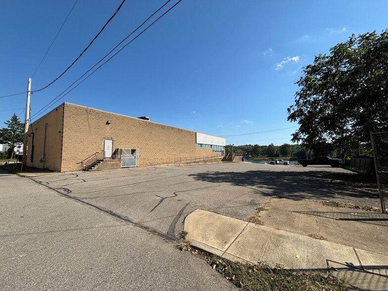 306 E Main St, Pomeroy, OH à vendre - Photo de l’immeuble – Image 3 sur 7