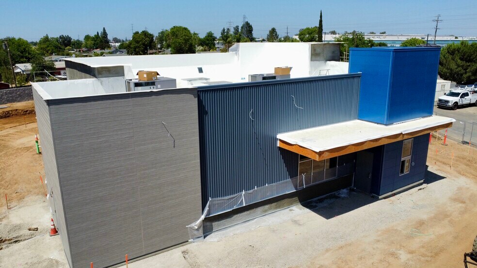 7945 Elder Creek rd, Sacramento, CA à louer - Photo de la construction – Image 2 sur 10