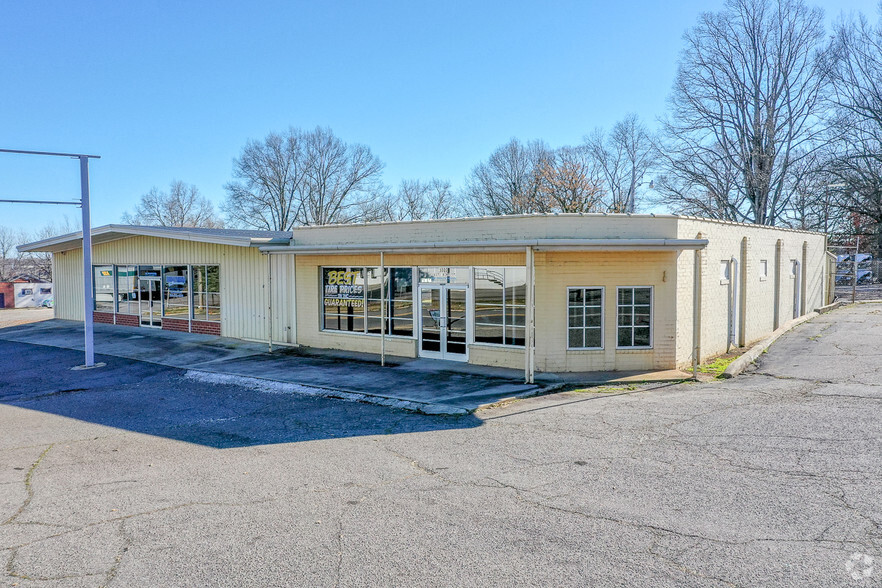 1809 W Front St, Statesville West, NC à louer - Photo principale – Image 1 sur 4