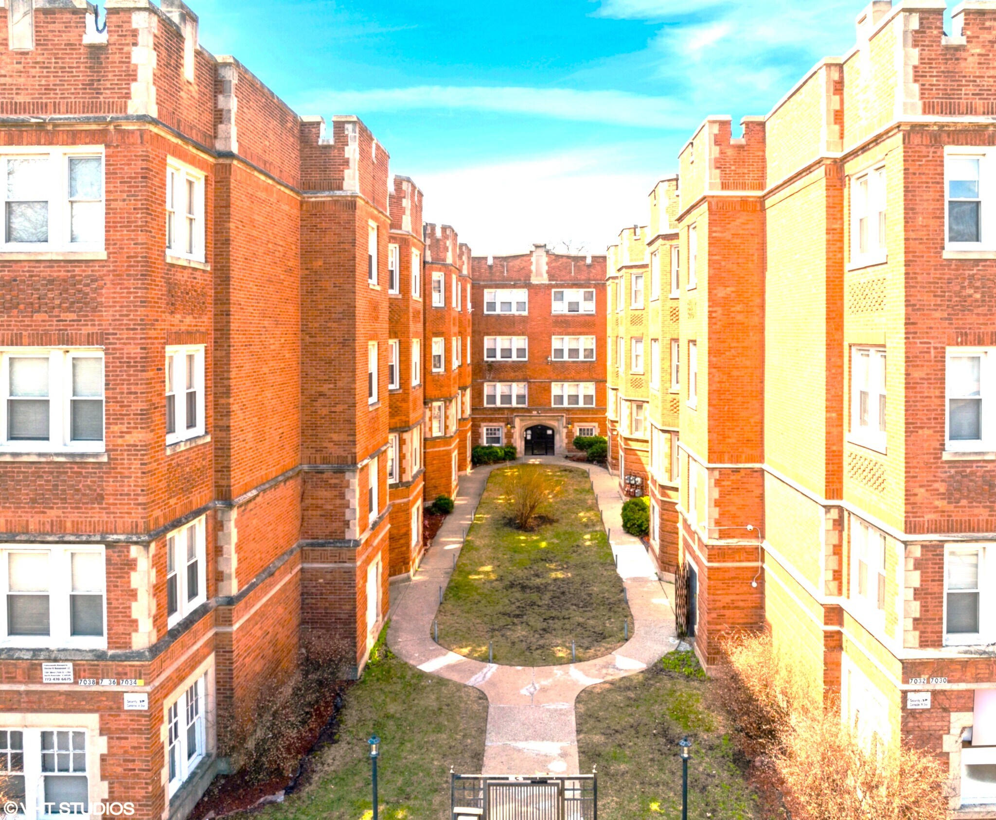 7030 S Cregier Ave, Chicago, IL à vendre Photo de l’immeuble– Image 1 sur 17