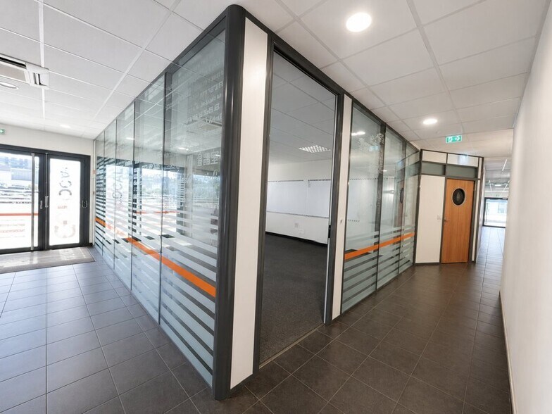 Bureau dans Montceau-les-Mines à louer - Photo intérieure – Image 2 sur 4