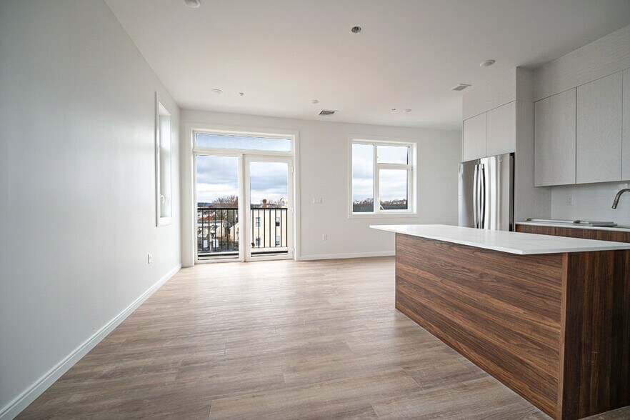 13 Warwick St, Somerville, MA à vendre - Photo de l’immeuble – Image 2 sur 16
