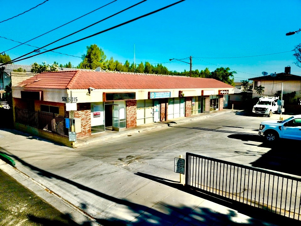 5015 W Avenue L14, Lancaster, CA à louer Photo de l’immeuble– Image 1 sur 5