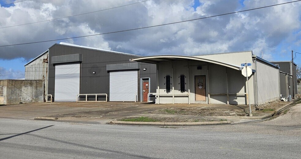 1002 4th Ave S, Texas City, TX à louer - Photo de l’immeuble – Image 2 sur 8