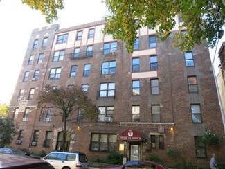 Plus de détails pour 910 Park Pl, Brooklyn, NY - Santé à vendre