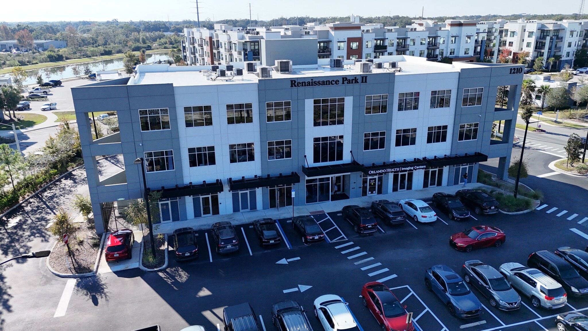 1210 E Osceola Pky, Kissimmee, FL à louer Photo principale– Image 1 sur 34