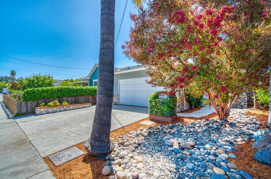 1422 Broadway, Santa Cruz, CA à vendre - Photo de l’immeuble – Image 3 sur 19