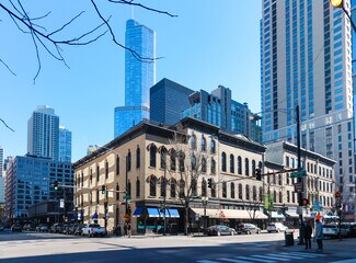 Plus de détails pour 441-449 N Clark St, Chicago, IL - Bureau à louer