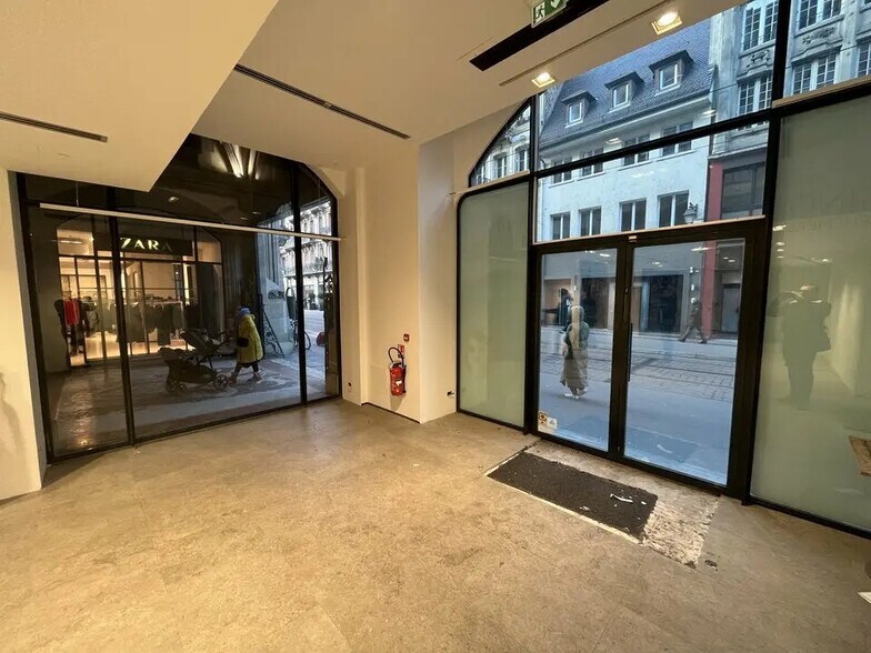 Local commercial dans Strasbourg à louer - Photo de l’immeuble – Image 2 sur 6