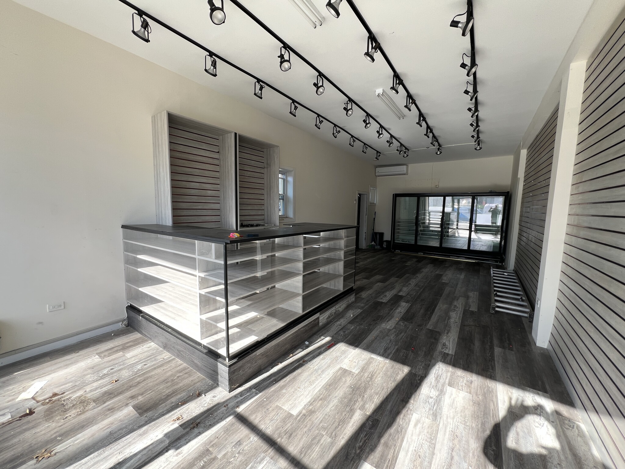 23112-23122 Merrick Blvd, Springfield Gardens, NY à louer Photo intérieure– Image 1 sur 2