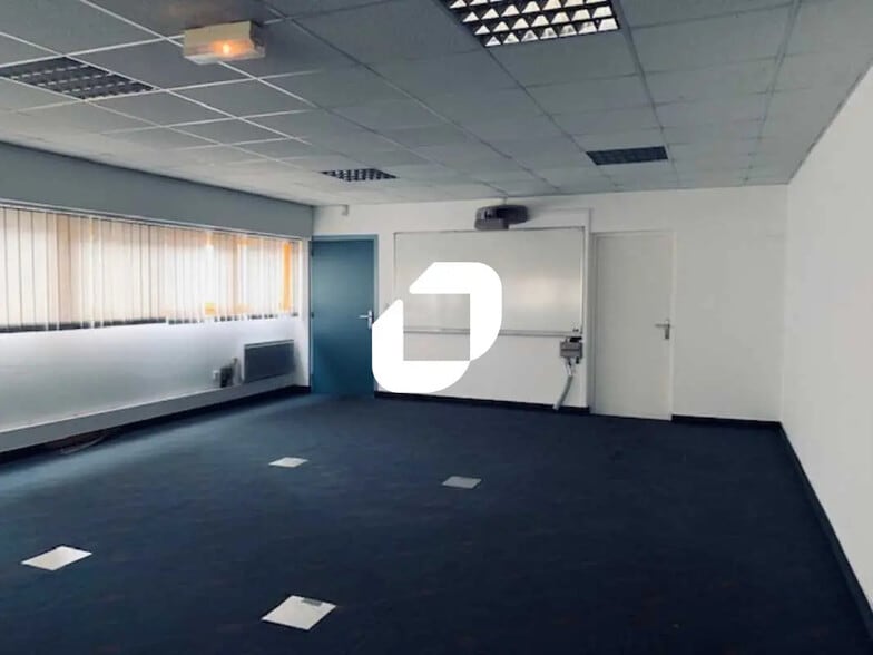 Bureau dans SAINT-OUEN-L'AUMONE à louer - Photo intérieure – Image 1 sur 27