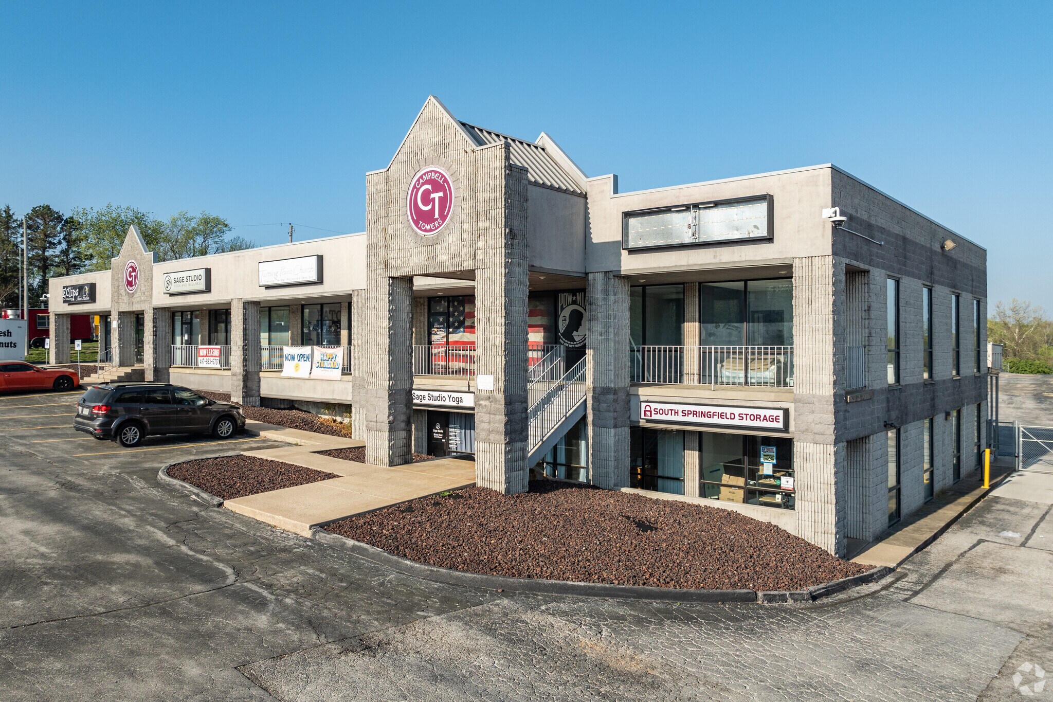 Retail Center & S. Springfield Storage portefeuille de 2 biens à vendre sur LoopNet.fr Photo de l’immeuble– Image 1 sur 39