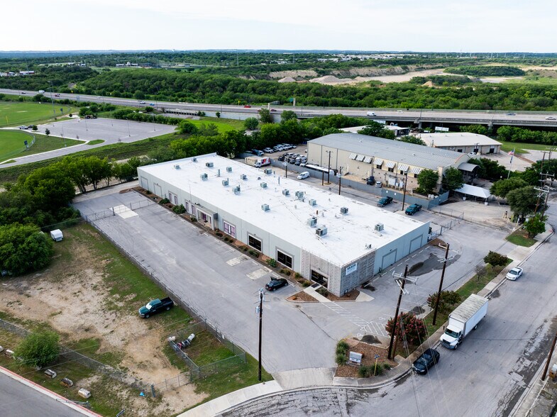 3503 Crosspoint, San Antonio, TX à louer - Photo de l’immeuble – Image 2 sur 5