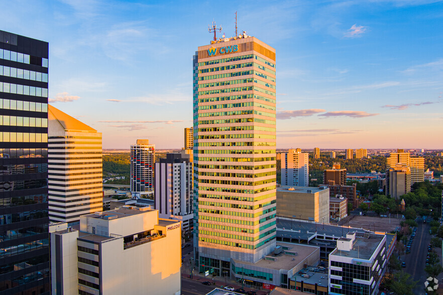 10303 Jasper Ave NW, Edmonton, AB à louer - Photo de l’immeuble – Image 3 sur 6