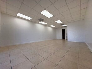 2600-2634 NW 72nd Ave, Miami, FL à louer Photo intérieure– Image 2 sur 4