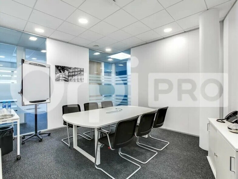 Bureau dans Bourg-la-Reine à louer - Photo intérieure – Image 2 sur 12