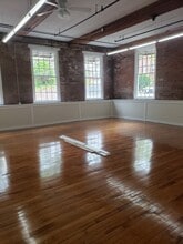 95 Mill St, Springfield, MA à louer Photo intérieure– Image 2 sur 4
