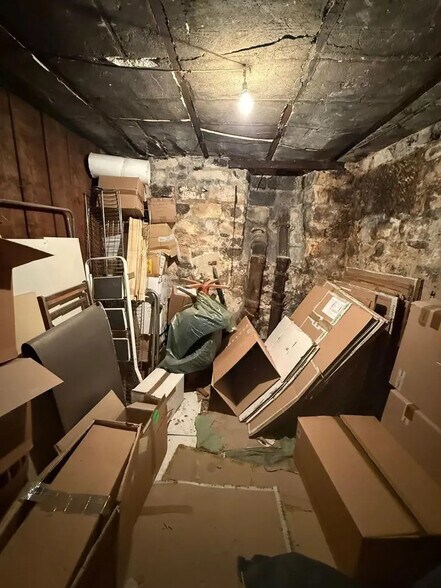 Local commercial dans Paris à louer - Photo de l’immeuble – Image 3 sur 4
