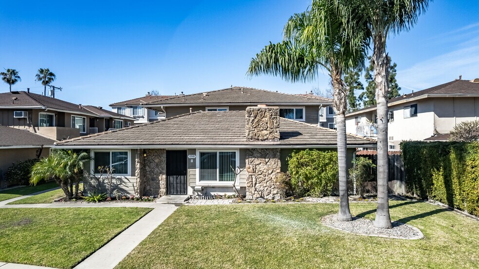 13561 Arizona St, Westminster, CA à vendre - Photo principale – Image 1 sur 15