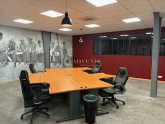 Plus de détails pour Local d'activités à louer