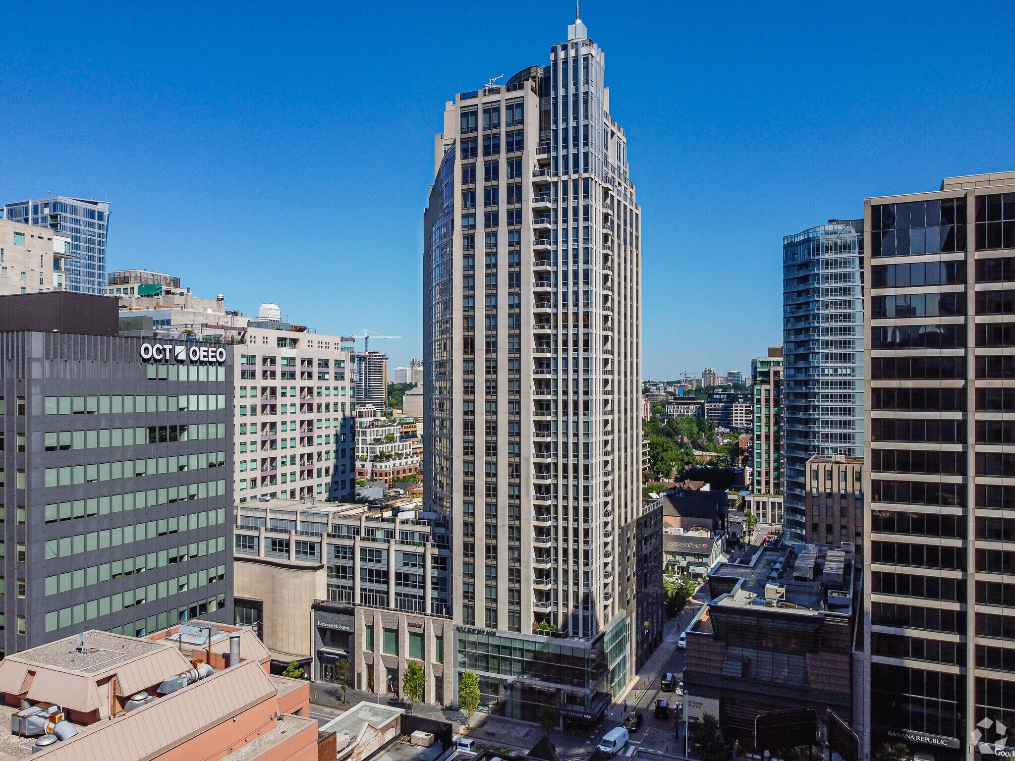 100 Bloor St W, Toronto, ON à louer Photo de l’immeuble– Image 1 sur 10
