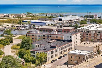 Plus de détails pour 134 Main St, Racine, WI - Logement à vendre